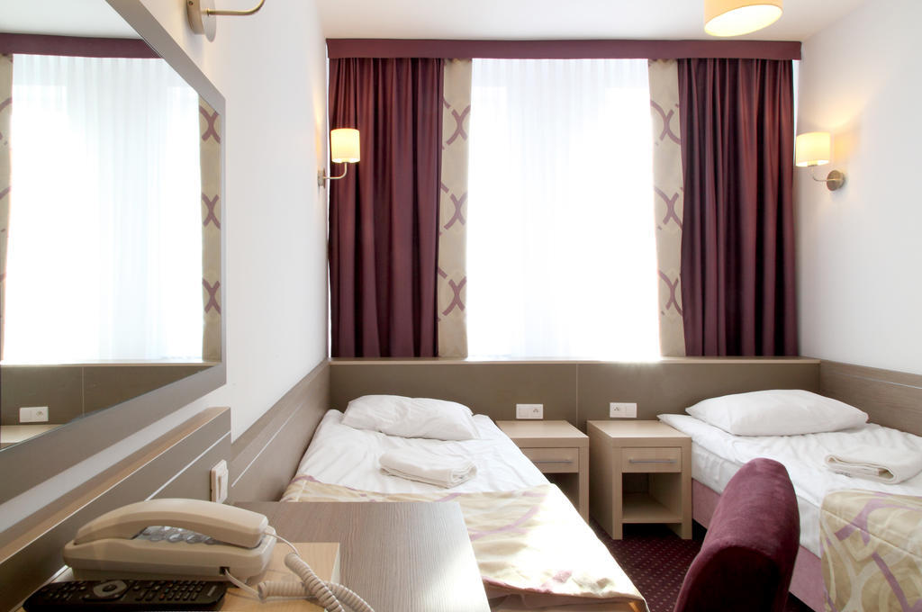 Arche Hotel Siedlce Cameră foto